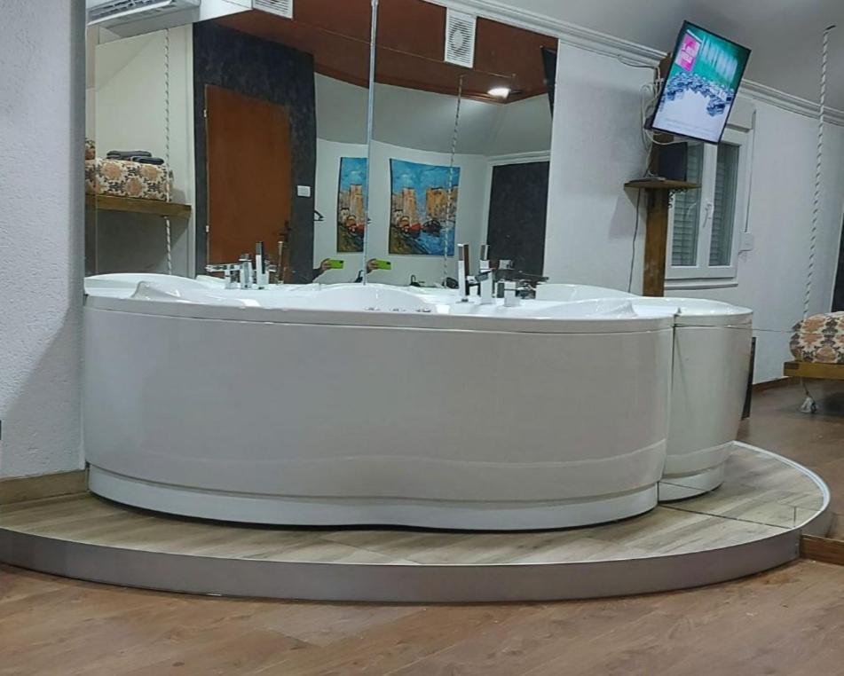 Mistik Secret Apartments Jagodina Ngoại thất bức ảnh